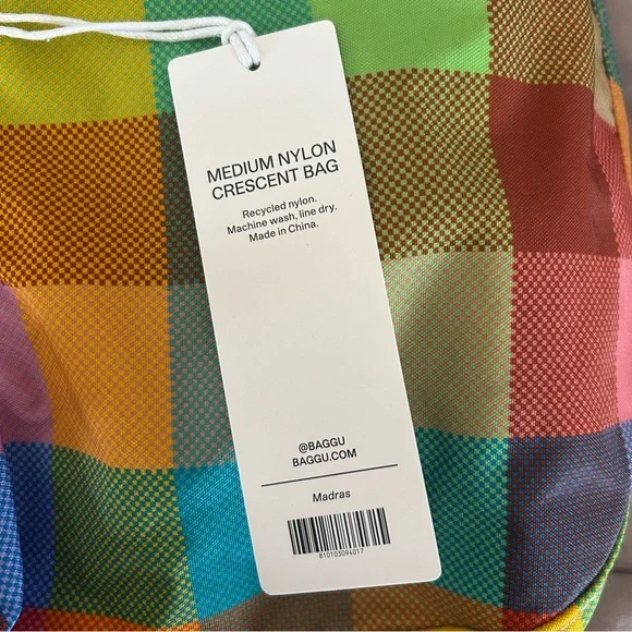NEW BAGGU Madras Medium Crescent Bag - Picture 3 of 4